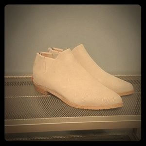 Kenneth Cole Gentle Souls Tan Booties